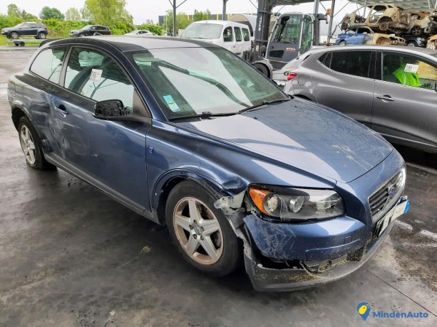 volvo-c30-24-d-l5-180-feeling-ref-321477-big-3