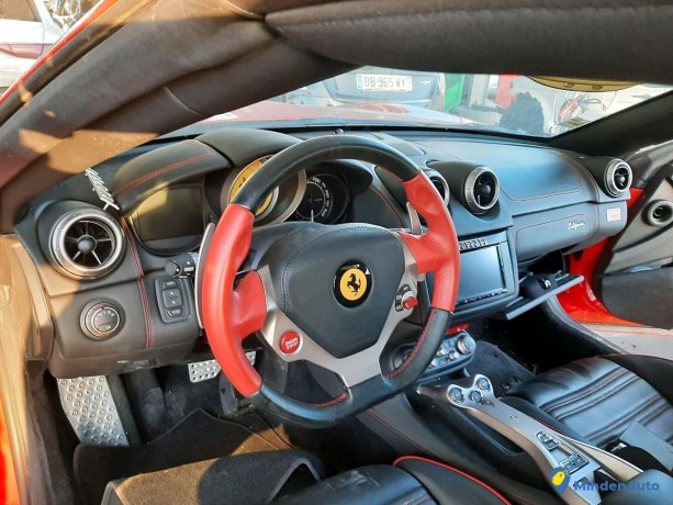 ferrari-california-43-v8-460-ref-308260-big-4