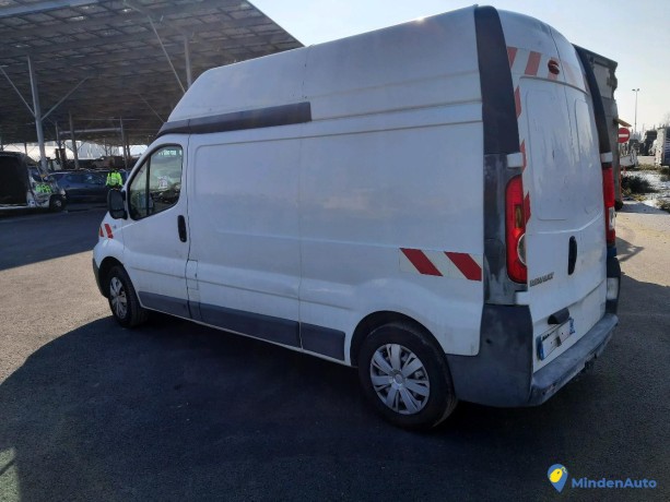 renault-trafic-ii-20-dci-90-l2h2-ref-316240-big-3