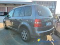 volkswagen-touran-highline-20-tdi-140-small-2