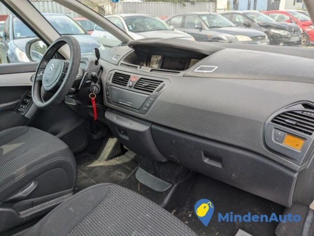 citroen-grand-c4-picasso16-hdi-109-auto-big-4