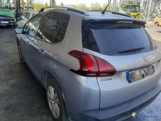 PEUGEOT 2008 1.6 BLUEHDI 100 STYLE Réf : 328288