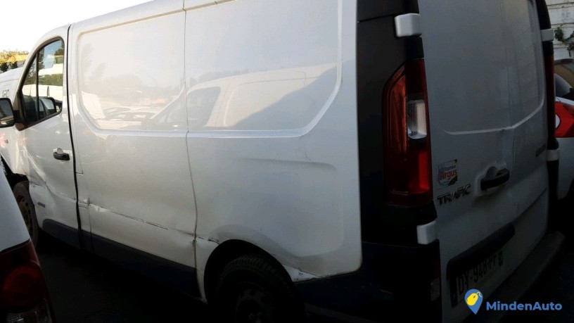 renault-trafic-dy-948-pf-big-3