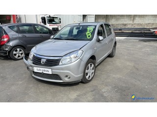 DACIA SANDERO 1