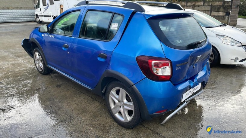 dacia-sandero-2-phase-1reference-12084122-big-2