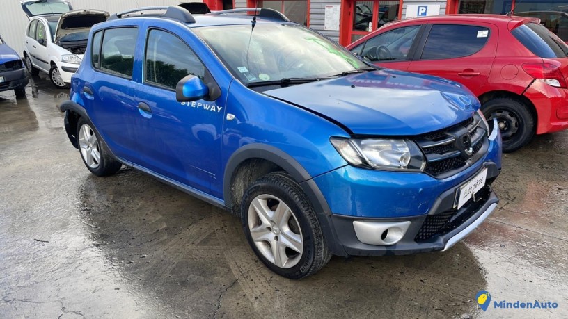 dacia-sandero-2-phase-1reference-12084122-big-0