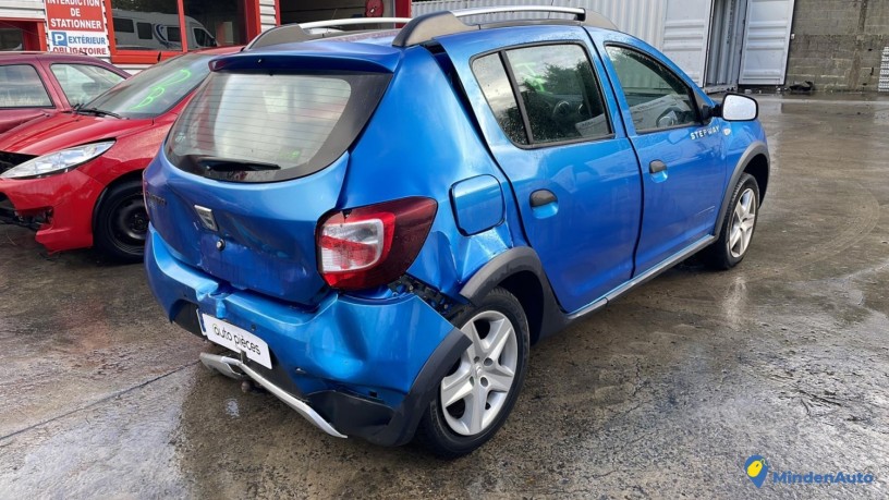 dacia-sandero-2-phase-1reference-12084122-big-3