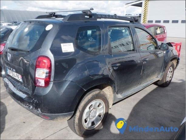 dacia-duster-i-laureate-4x2-motor-15-ltr-80-kw-dci-diesel-fap-kat-big-2