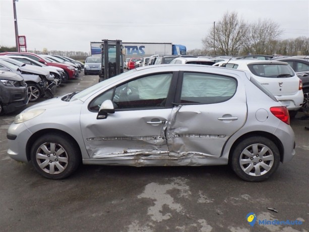 peugeot-207-14-hdi-70ch-big-3