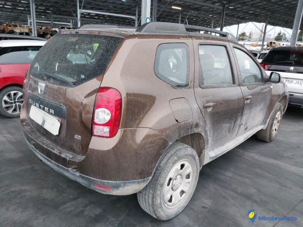 dacia-duster-15-dci-85-laureate-gazole-big-2