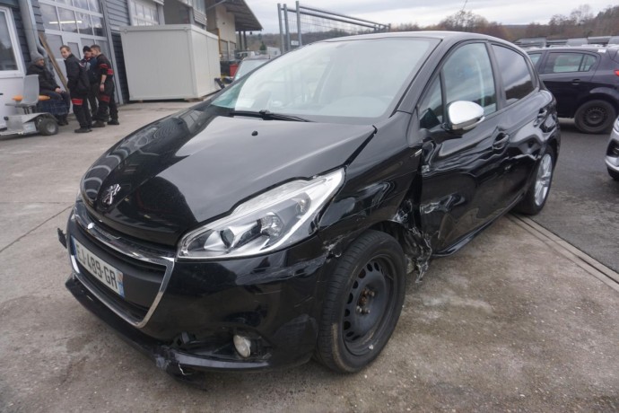 peugeot-208-1-big-10