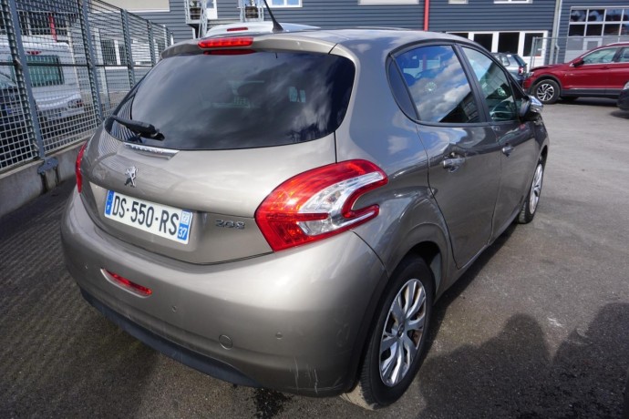 peugeot-208-1-big-14