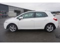 toyota-auris-1-small-14