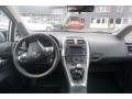 toyota-auris-1-small-3