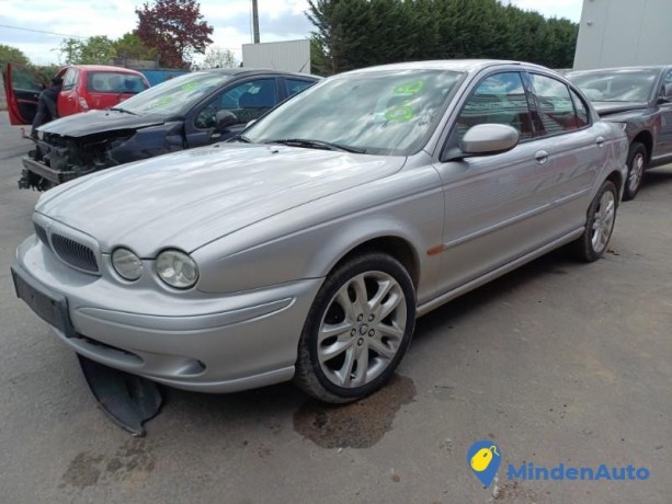 jaguar-x-type-phase-1-12845259-big-0