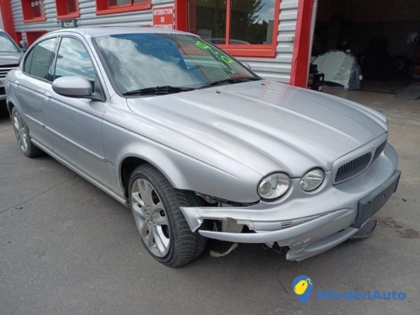 jaguar-x-type-phase-1-12845259-big-3