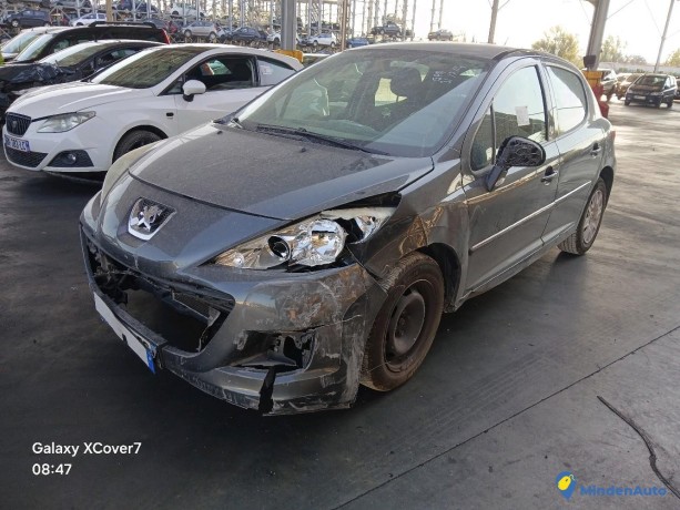 peugeot-207-14i-75-essence-big-2