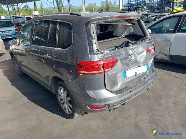 volkswagen-touran-20-tdi-150-dkg-7p-gazole-big-2