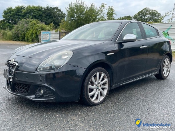 alfa-giulietta-16l-105ch-jtd-endommage-carte-grise-ok-big-0