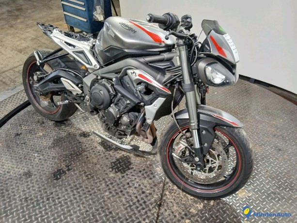 triumph-street-triple-765-rs-essence-big-1