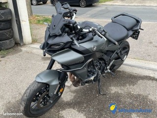 Yamaha tracer 9 MT09 endommagé CARTE GRISE OK