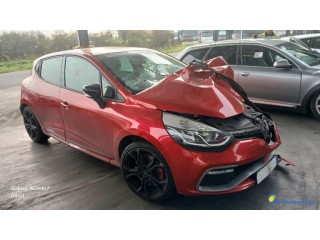 RENAULT CLIO IV RS 1.6T 200 EDC CUP - ESSENCE