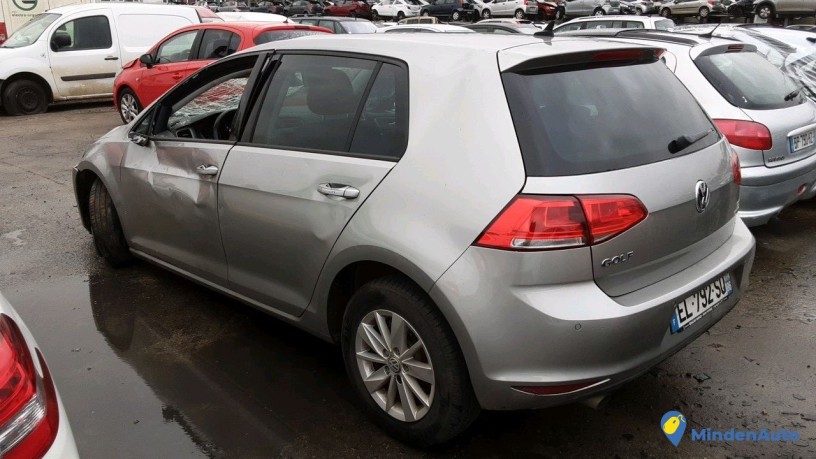 volkswagen-golf-vii-el-792-sq-big-2