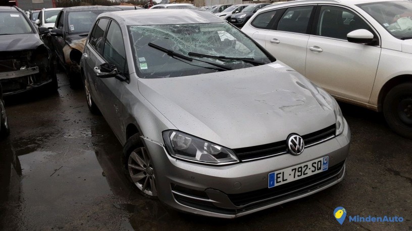 volkswagen-golf-vii-el-792-sq-big-0