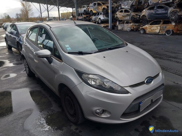 ford-fiesta-vi-14-tdci-70-trend-gazole-big-2