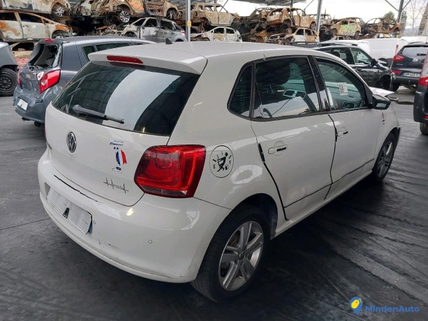 volkswagen-polo-v-12i-60-match-essence-big-2