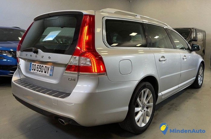 volvo-v70-d4-181cv-de-2015-a-5990e-big-3