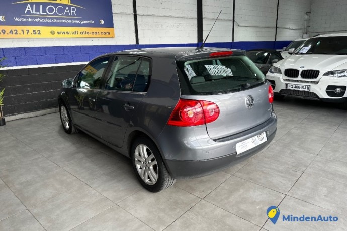 volkswagen-golf-big-2