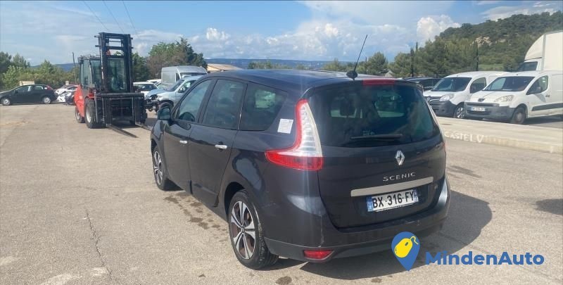 renault-scenic-3-accidente-big-2