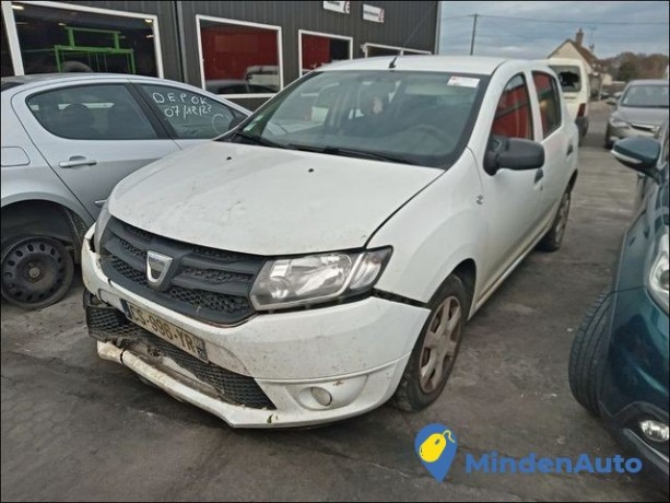 dacia-sandero-ii-ambiance-big-0