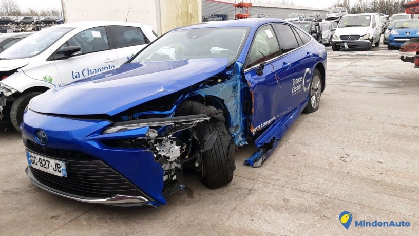 toyota-mirai-gc-927-jb-big-3