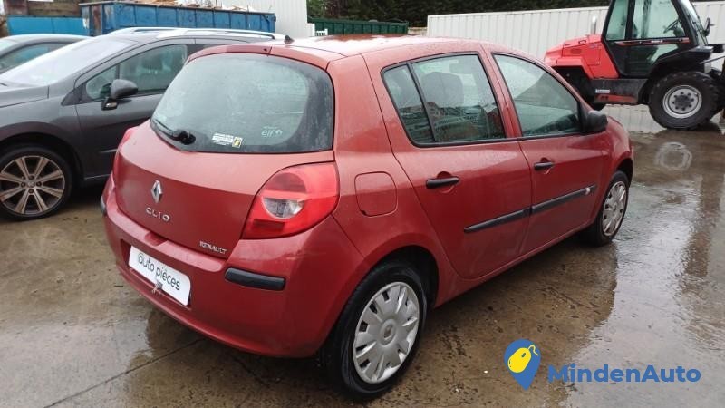 renault-clio-3-phase-1-12381357-big-1