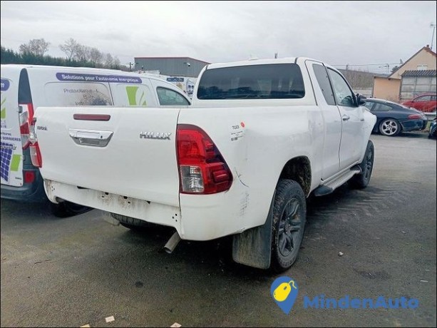 toyota-hilux-double-cab-confort-4x4-big-1