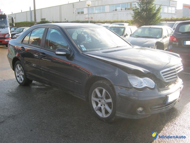 mercedes-benz-classe-c200-cdi-big-2