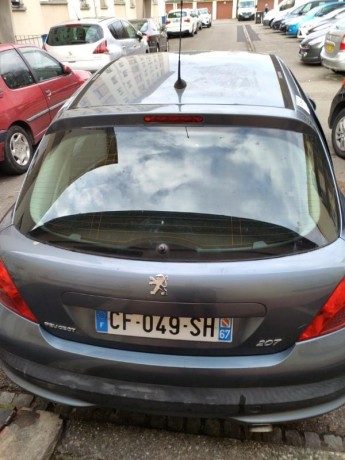 peugeot-207-big-0