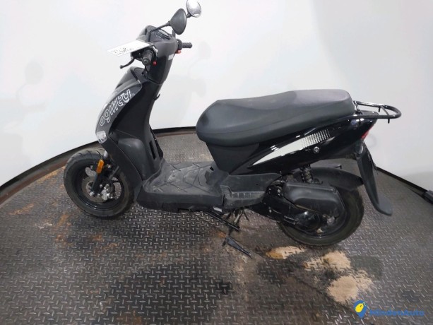 kymco-agility-essence-big-0