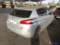 peugeot-308-ii-12-puretech-110-essence-small-3