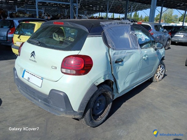 citroen-c3-iii-12-puretech-110-graph-essence-big-1