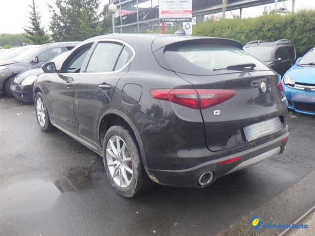 alfa-romeo-stelvio-22-jtd-210ch-fap-big-2