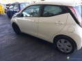 toyota-aygo-ii-10-vvt-i-69-essence-small-1