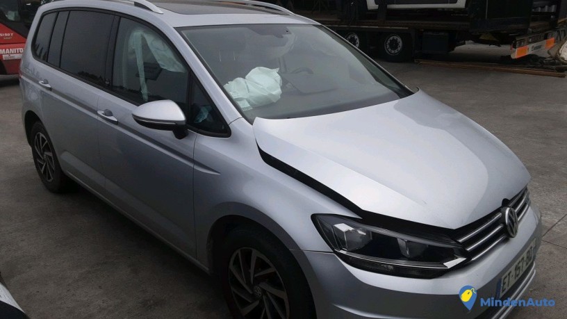 volkswagen-touran-et-157-bq-big-0