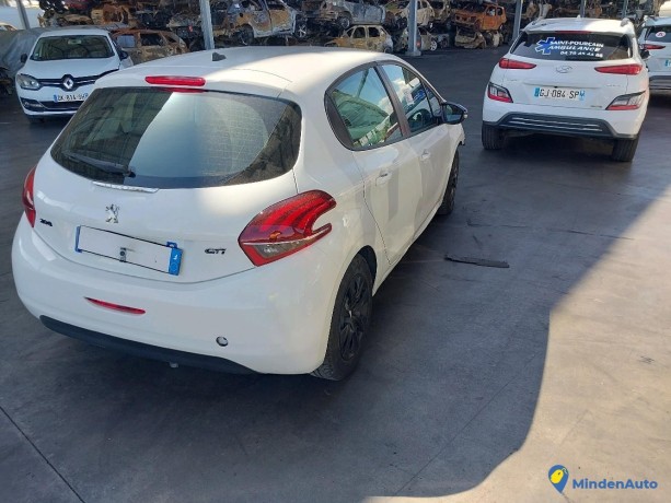 peugeot-208-12-puretech-68-active-essence-big-1