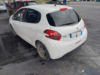 PEUGEOT 208 1.2I PURETECH 82 STYLE - ESSENCE