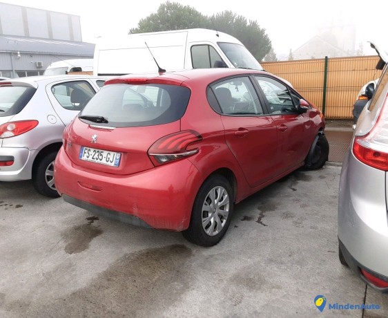 peugeot-208-fs-235-gj-big-3