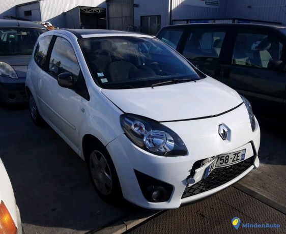 renault-twingo-av-758-ze-big-2