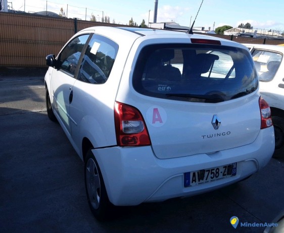 renault-twingo-av-758-ze-big-1